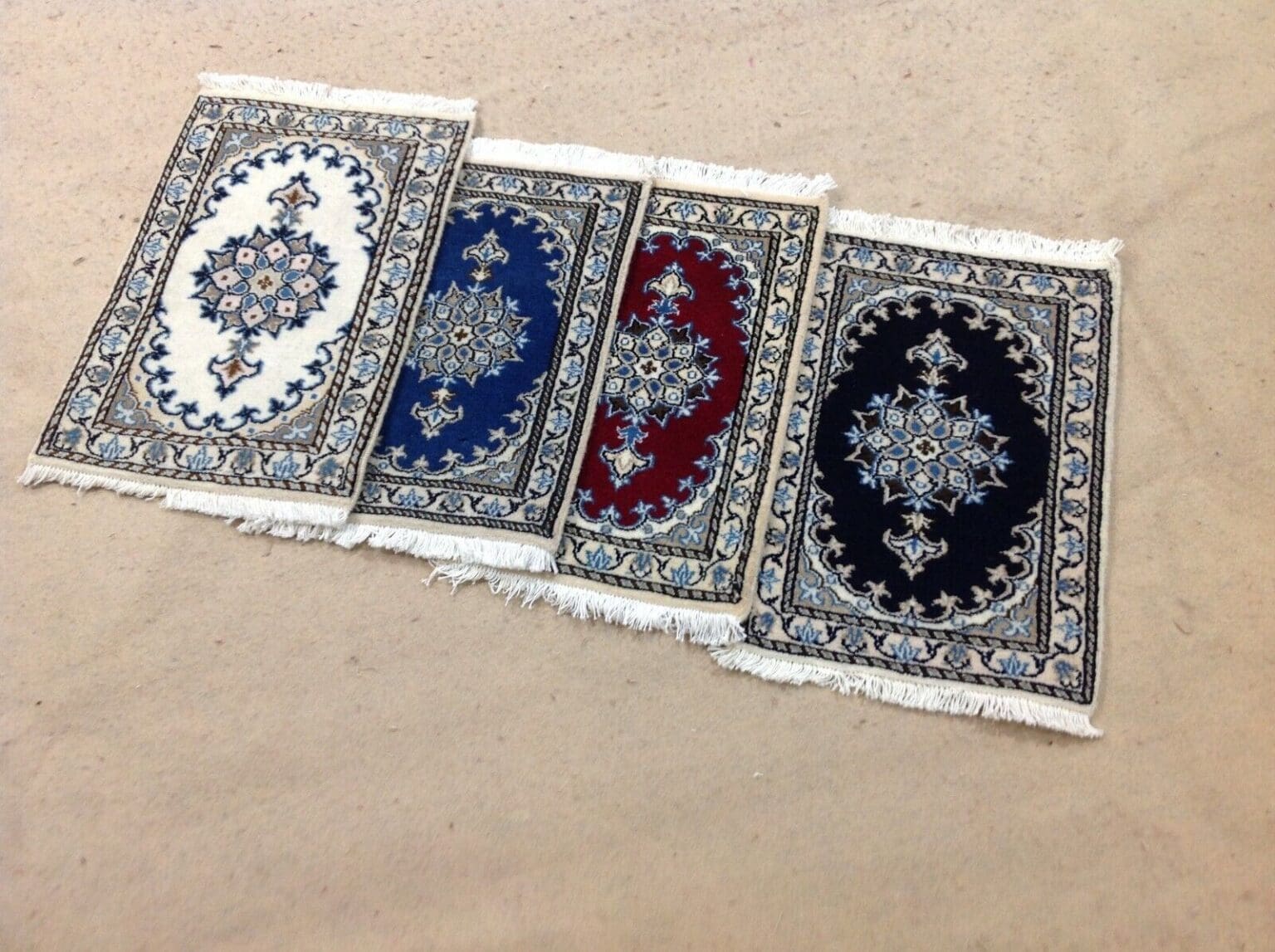 Persian Rug Nain 60 x 40 cm Wool Hand-knotted