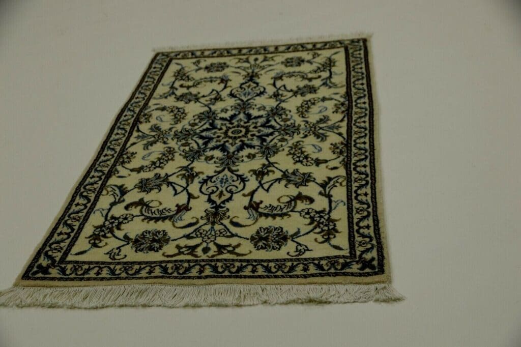 Persian Rug Nain 142 x 86 cm Wool Hand-knotted