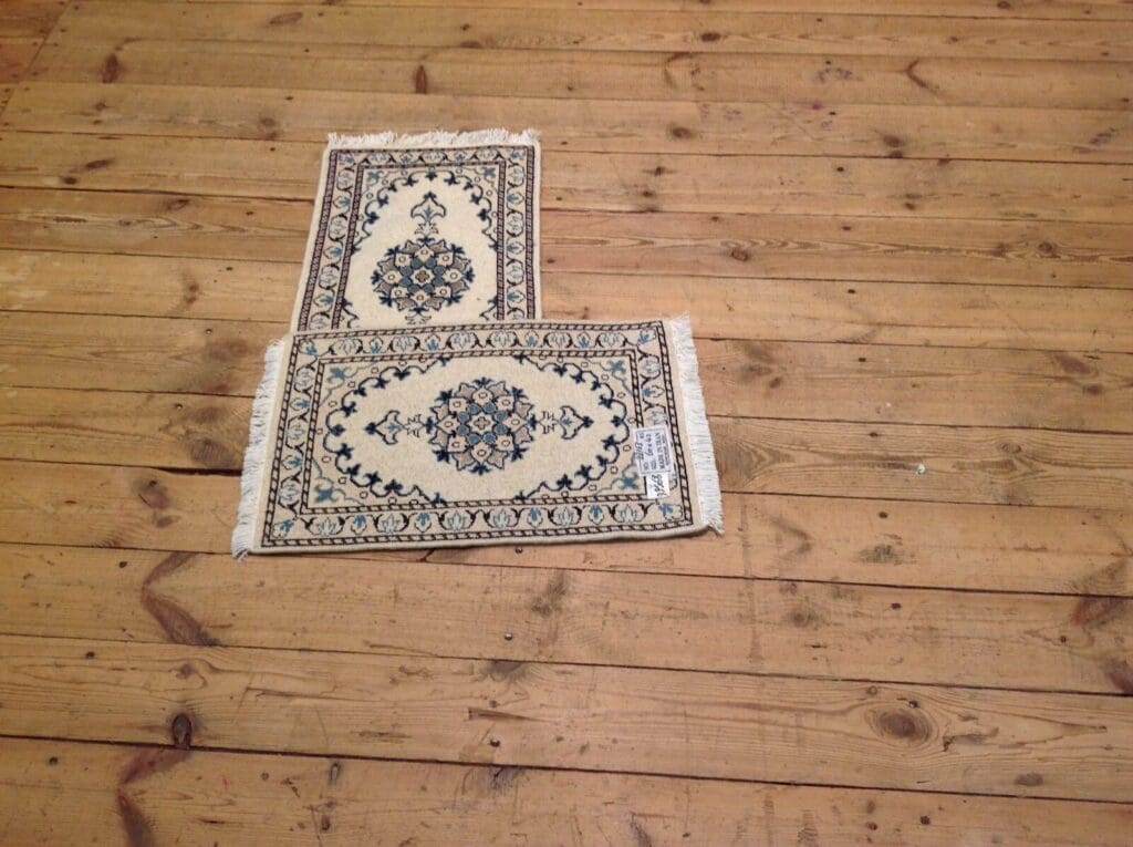 Persian Rug Nain 60x40 cm Wool Hand-knotted