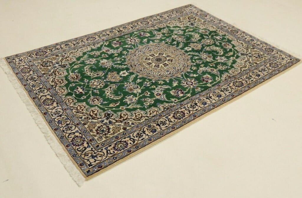 Persian Rug Nain 178 x 120 cm Wool Hand-knotted