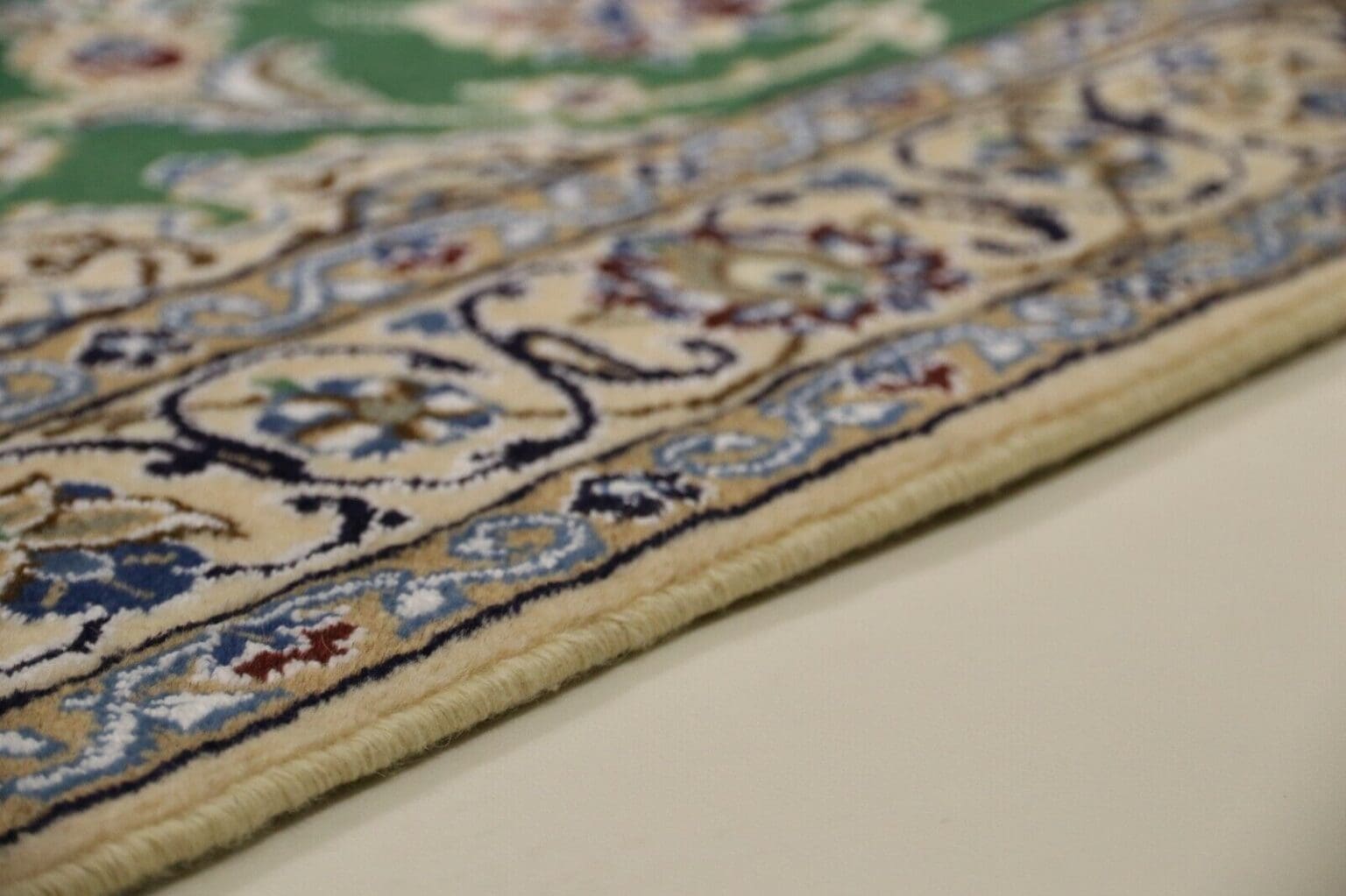 Persian Rug Nain 178 x 120 cm Wool Hand-knotted