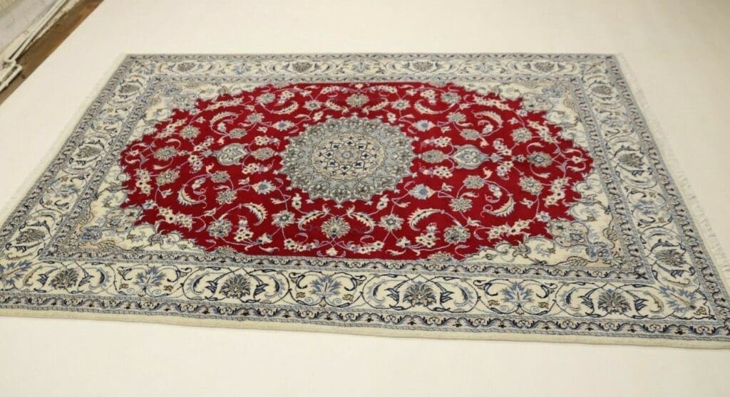 Persian Rug Nain 295 x 193 cm Wool Hand-knotted
