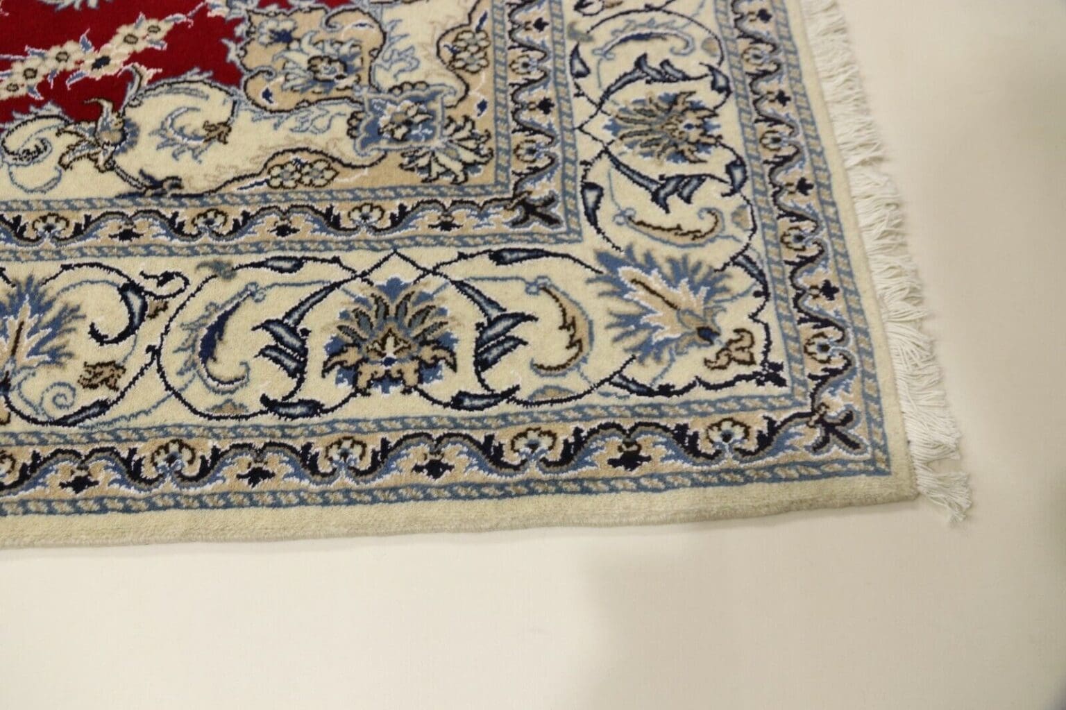 Persian Rug Nain 295 x 193 cm Wool Hand-knotted