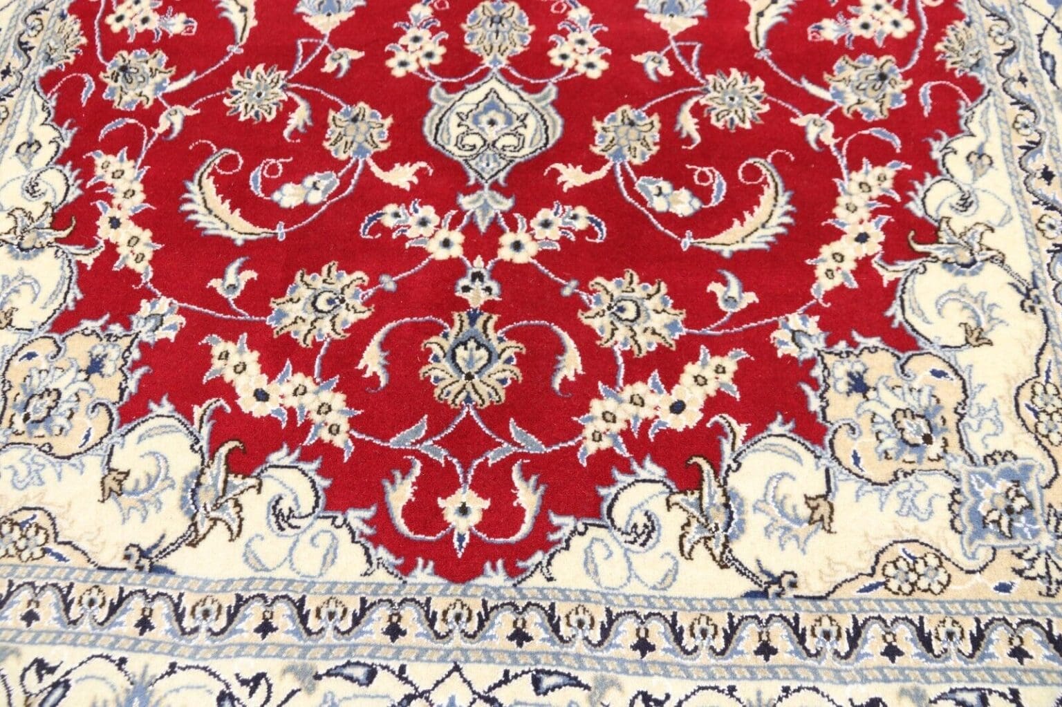 Persian Rug Nain 295 x 193 cm Wool Hand-knotted