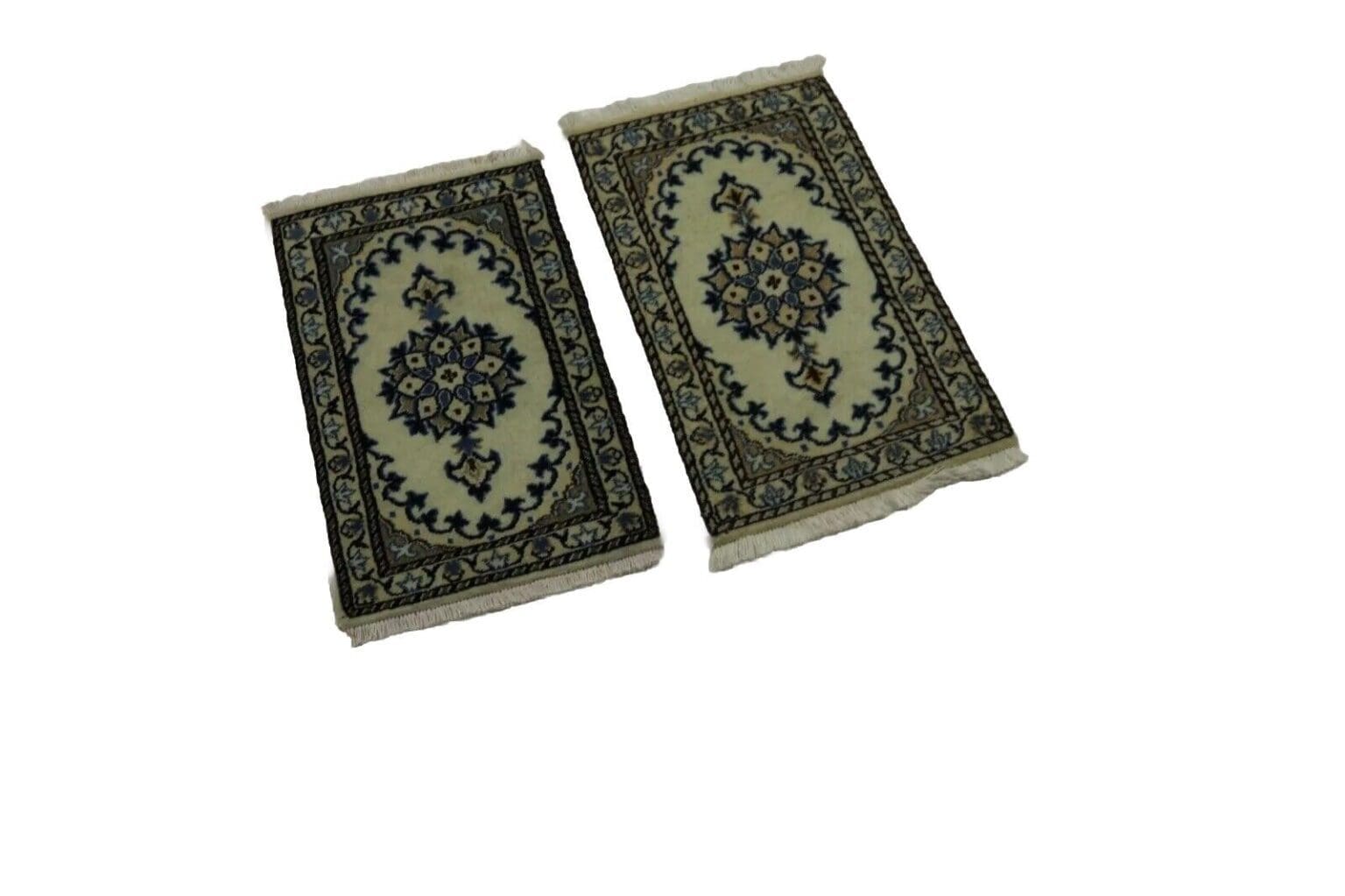Persian Rug Nain 60 x 40 cm Wool Hand-knotted