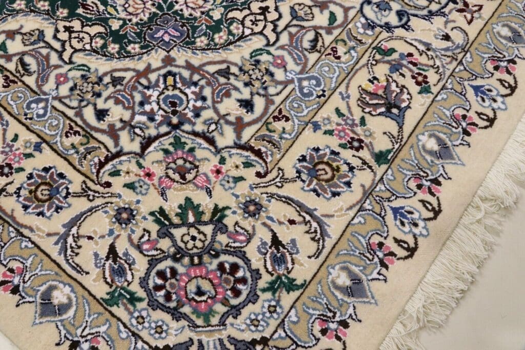 Persian Rug Nain 257 x 158 cm Wool Hand-knotted