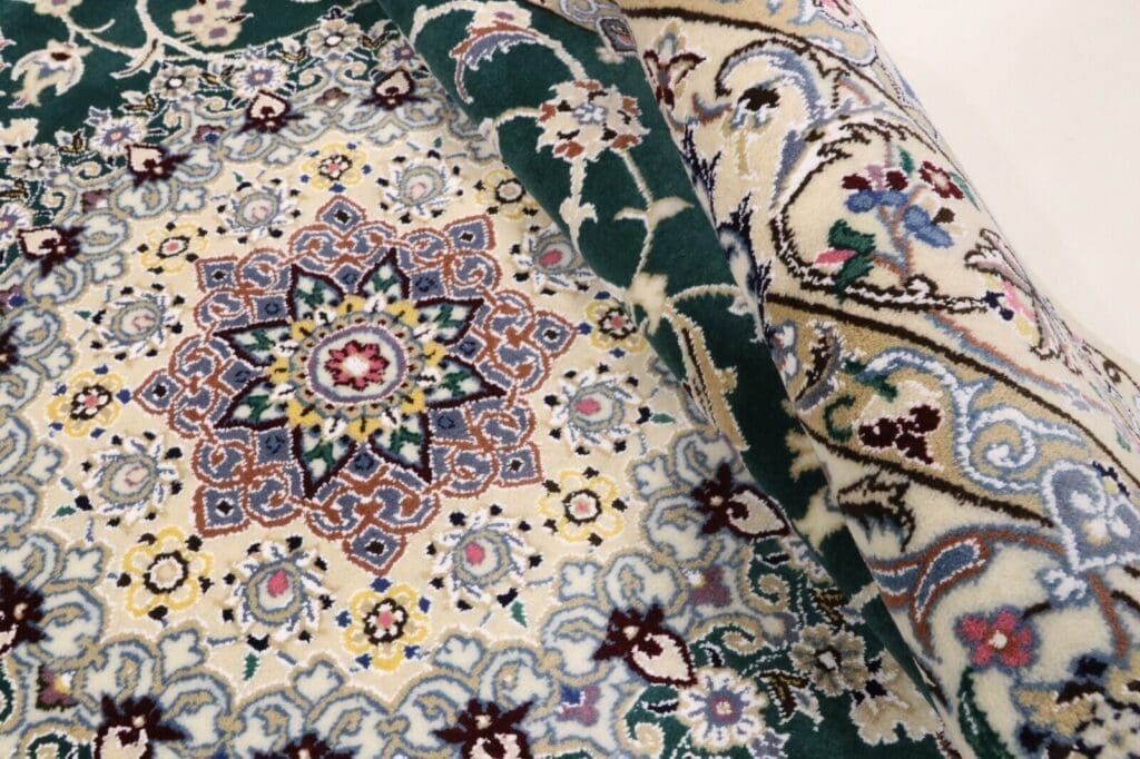 Persian Rug Nain 257 x 158 cm Wool Hand-knotted