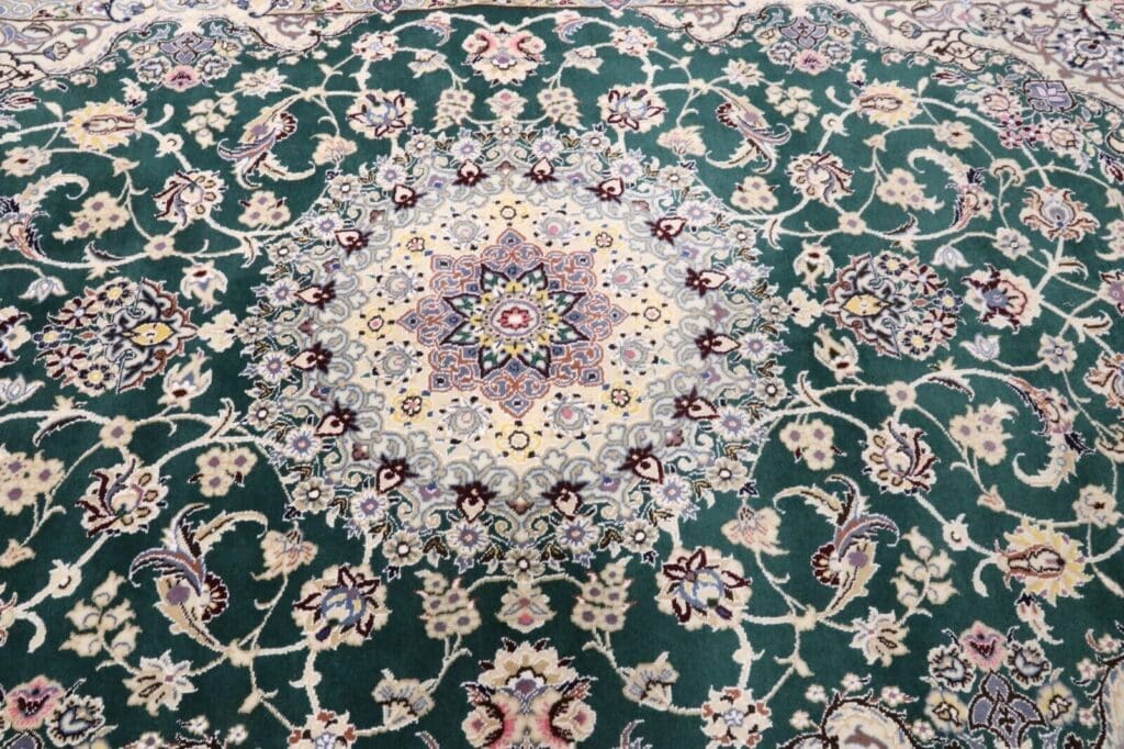 Persian Rug Nain 257 x 158 cm Wool Hand-knotted
