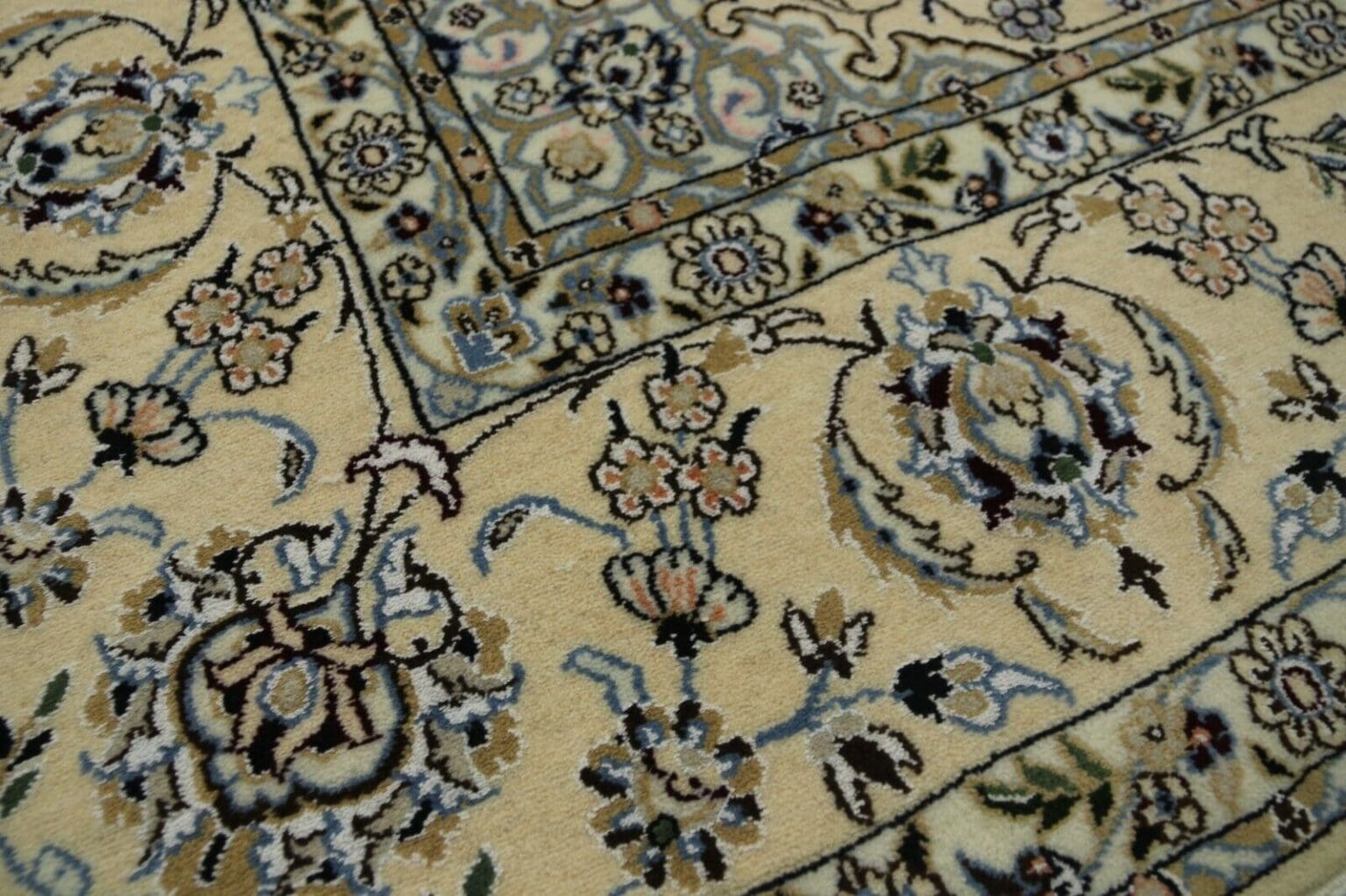 Persian Rug Nain 310 x 210 cm Wool Hand-knotted