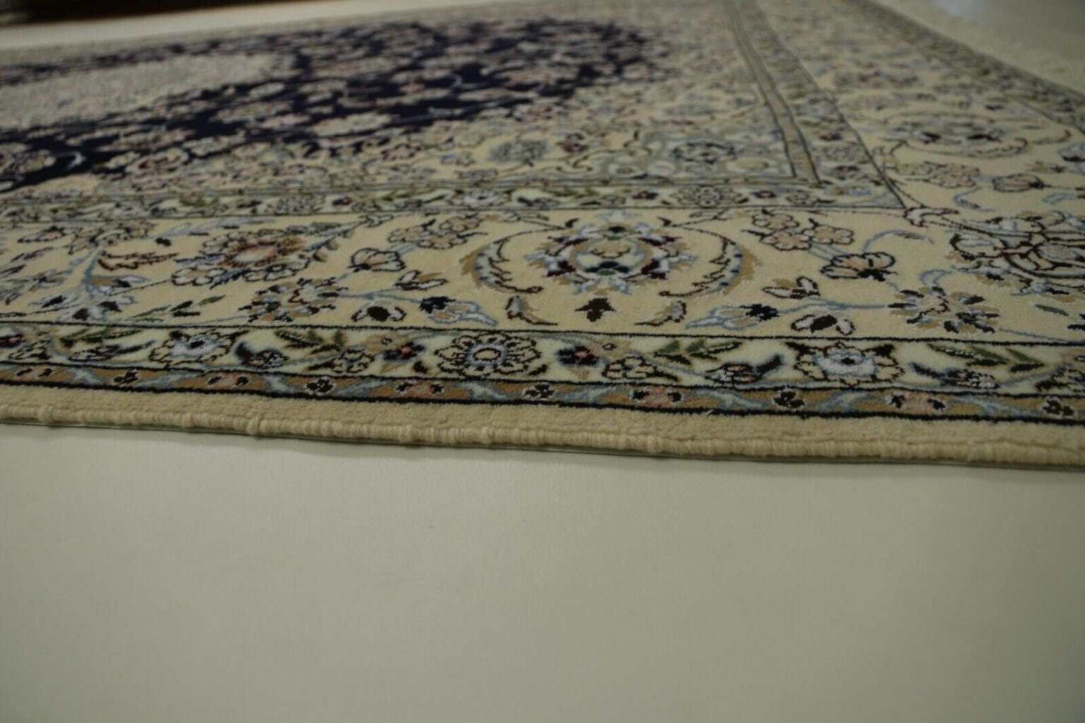 Persian Rug Nain 310 x 210 cm Wool Hand-knotted