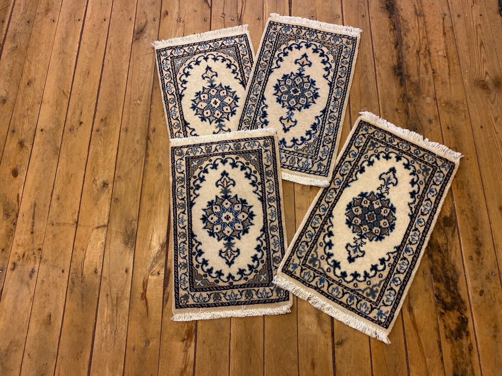 Persian Rug Nain 60 x 40 cm Wool Hand-knotted