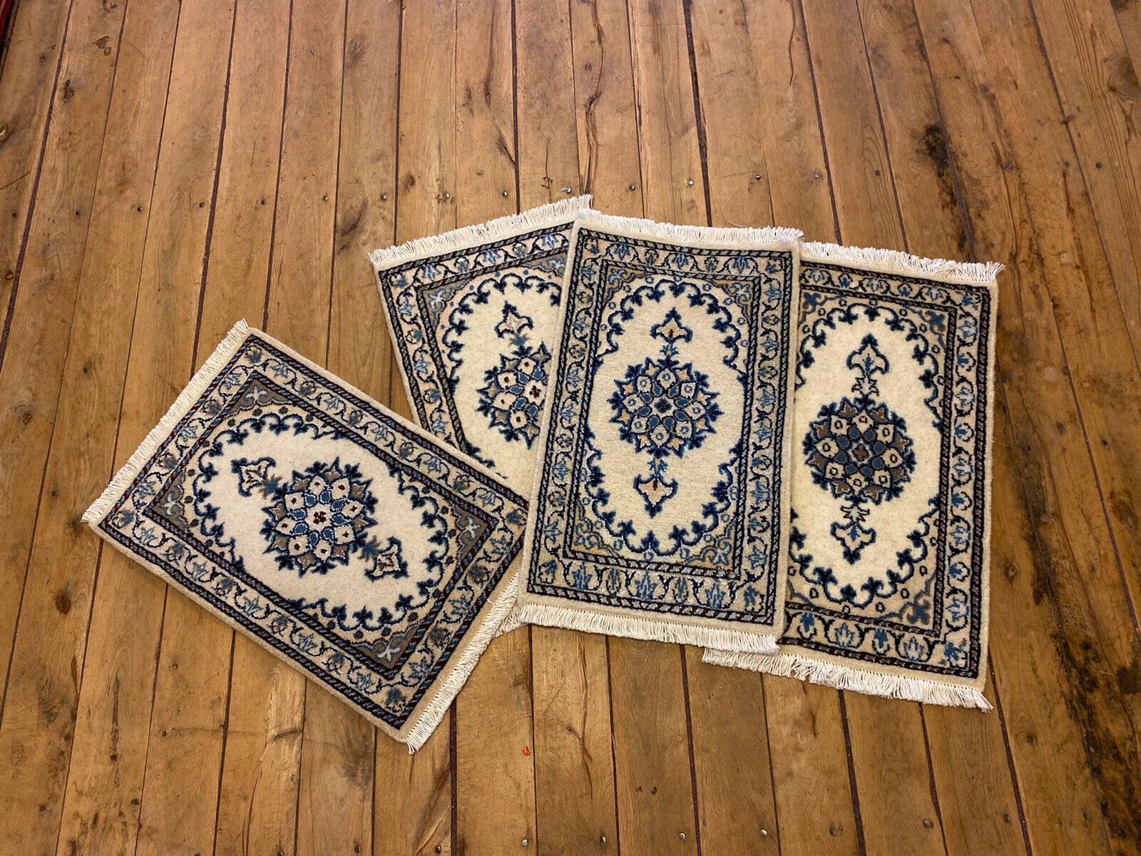 Persian Rug Nain 60 x 40 cm Wool Hand-knotted