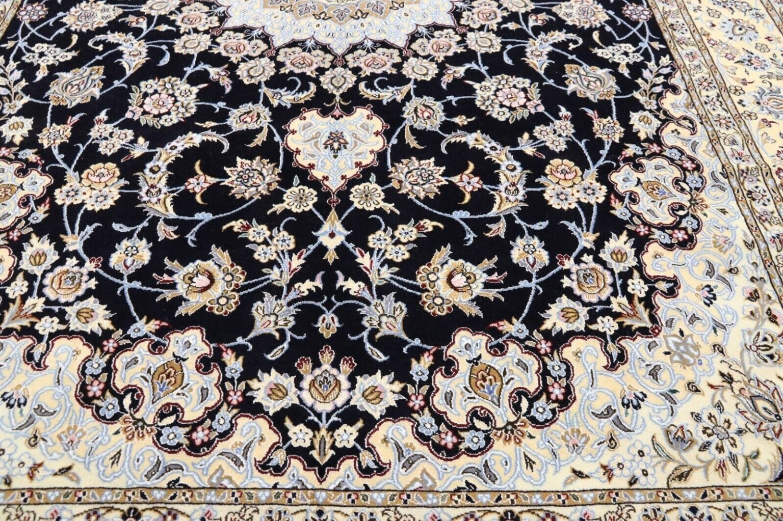 Persian Rug Nain 356 x 248 cm Wool Hand-knotted