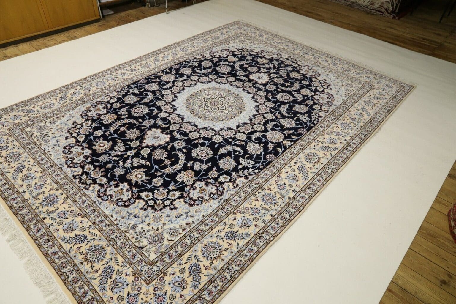 Persian Rug Nain 356 x 248 cm Wool Hand-knotted