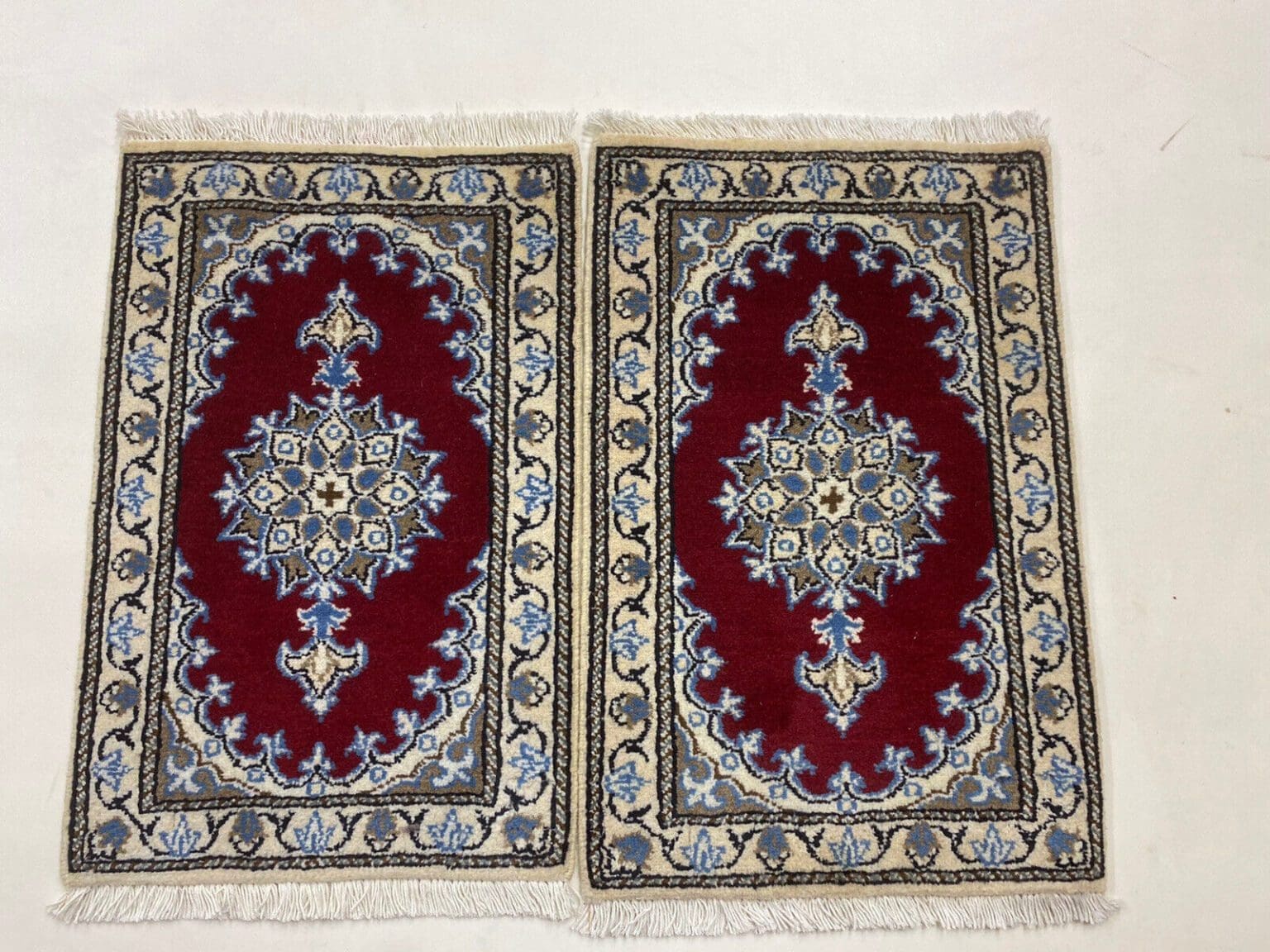 Persian Rug Nain 60 x 40 cm Wool Hand-knotted