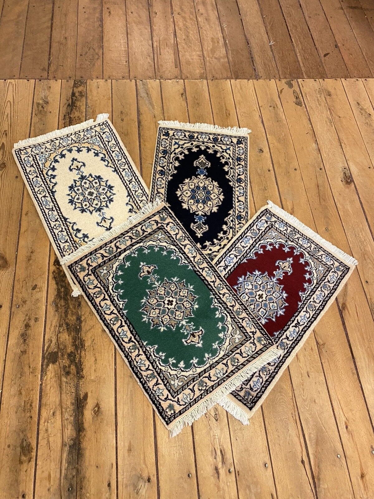Persian Rug Nain 60 x 40 cm Wool Hand-knotted
