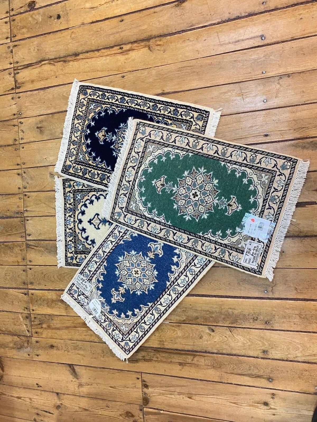 Persian Rug Nain 60 x 40 cm Wool Hand-knotted