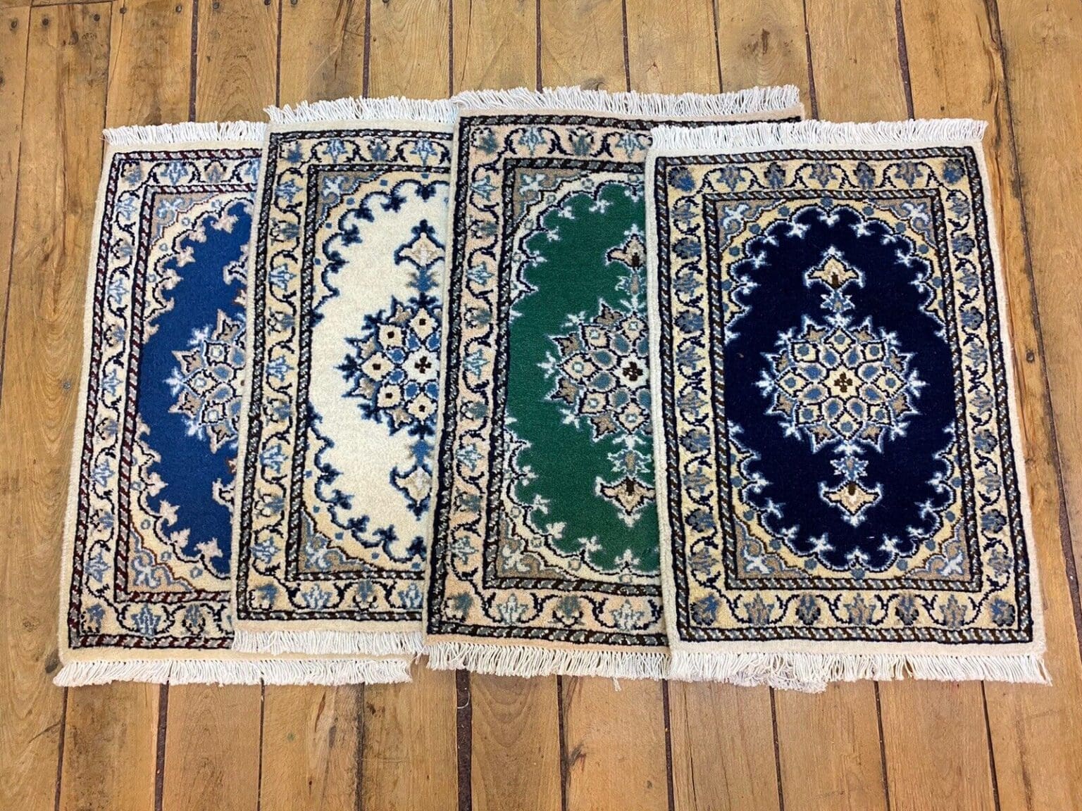 Persian Rug Nain 60 x 40 cm Wool Hand-knotted