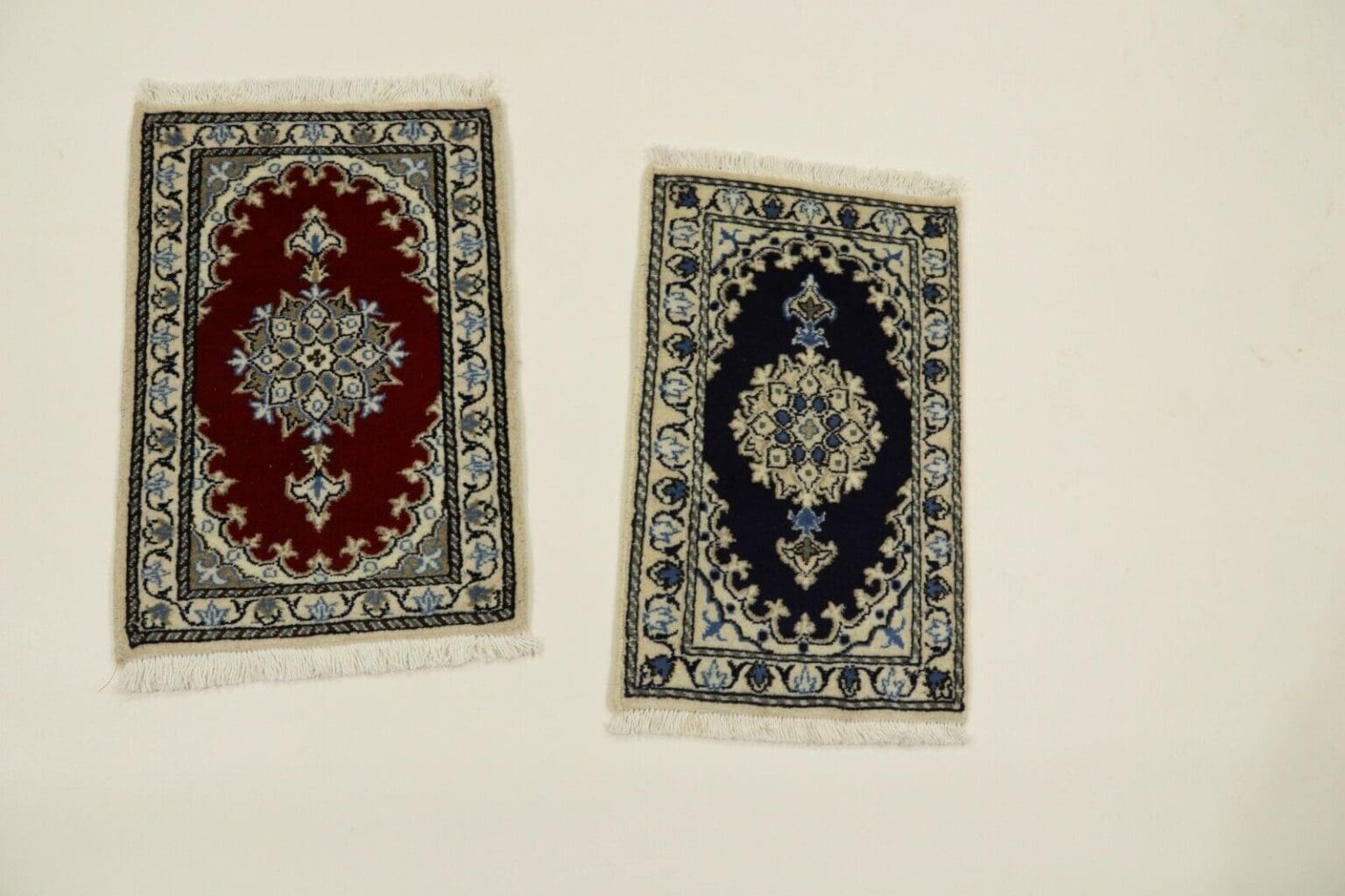 Persian Rug Nain 60 x 40 cm Wool Hand-knotted