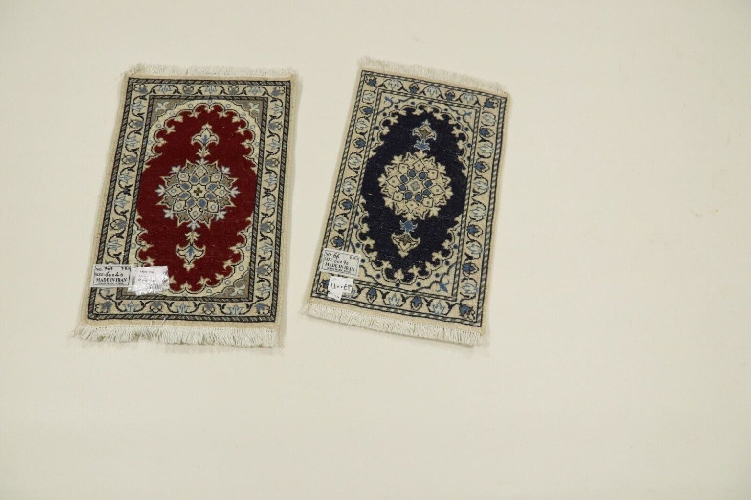 Persian Rug Nain 60 x 40 cm Wool Hand-knotted