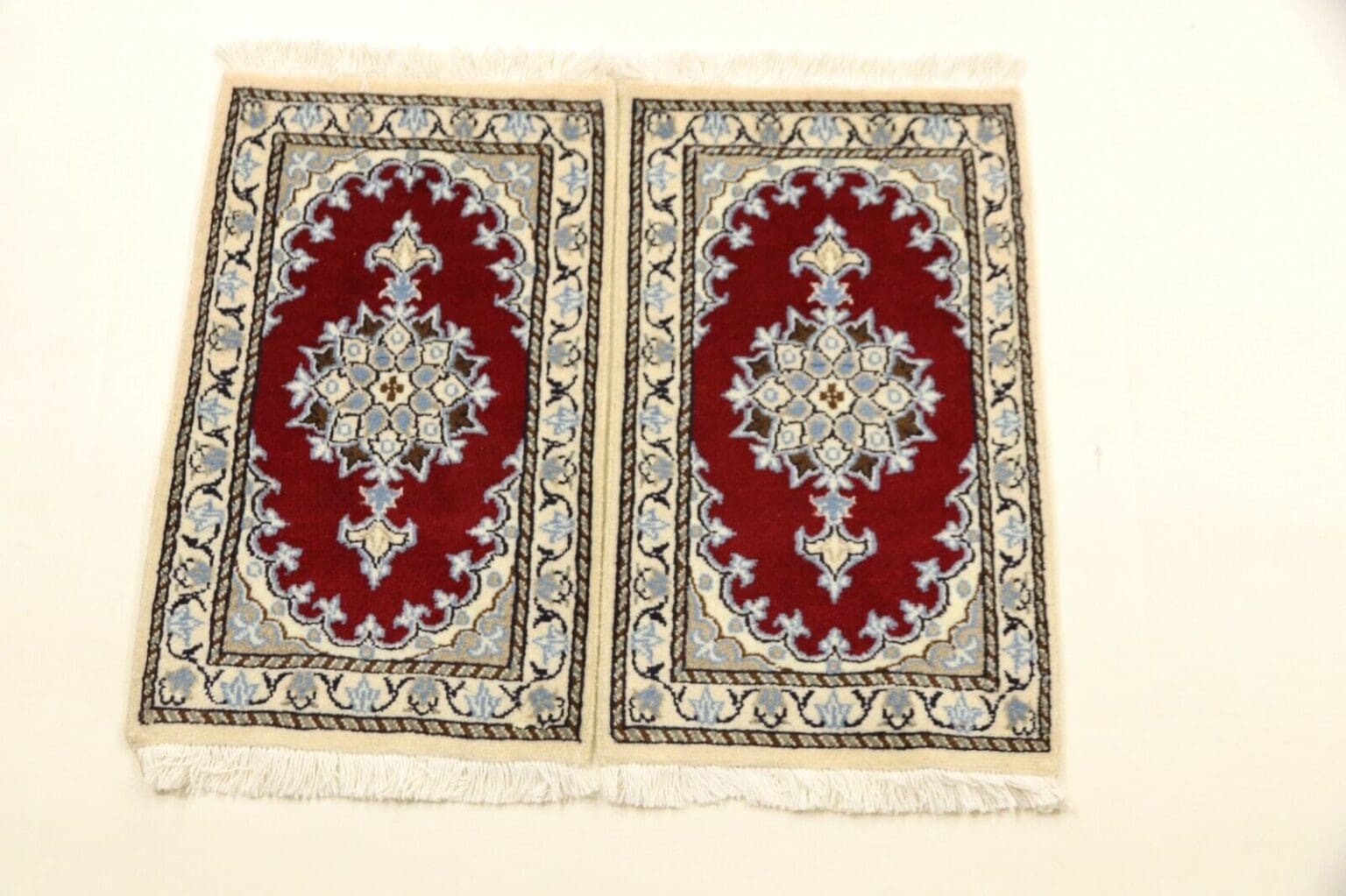 Persian Rug Nain 60 x 40 cm Silk Hand-knotted (Sold)