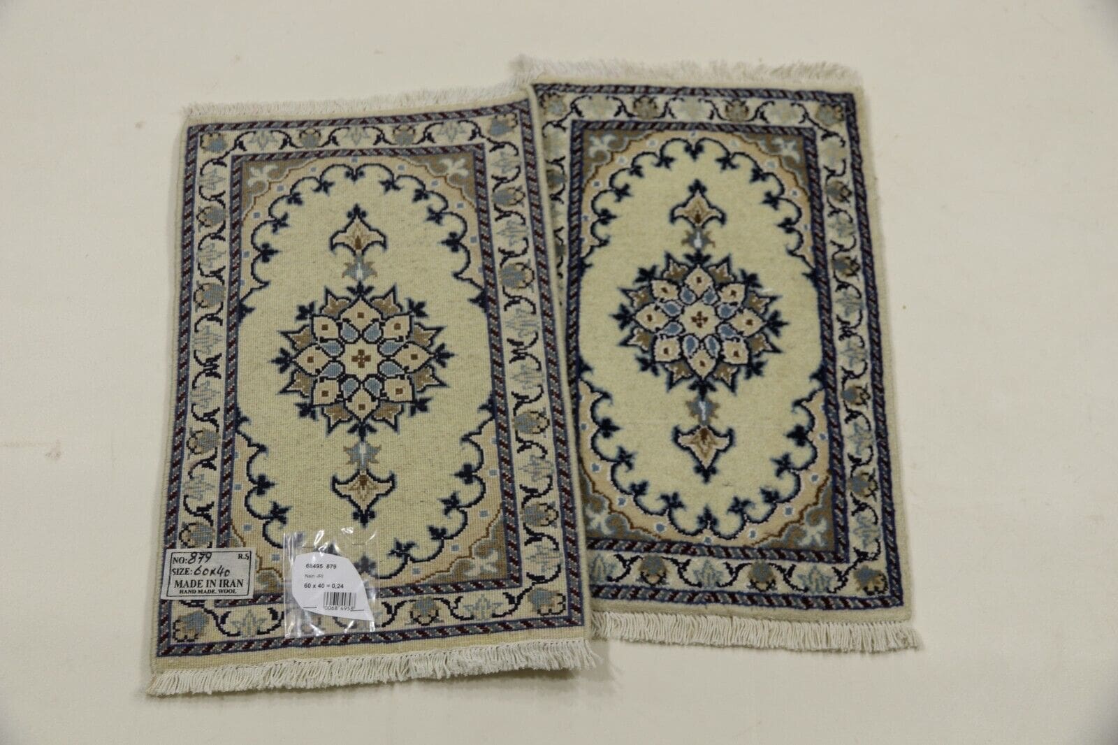 Persian Rug Nain 60 x 40 cm Wool Hand-knotted
