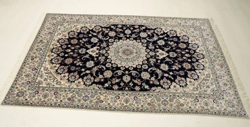 Persian Rug Nain 240 x 154 cm Wool Hand-knotted