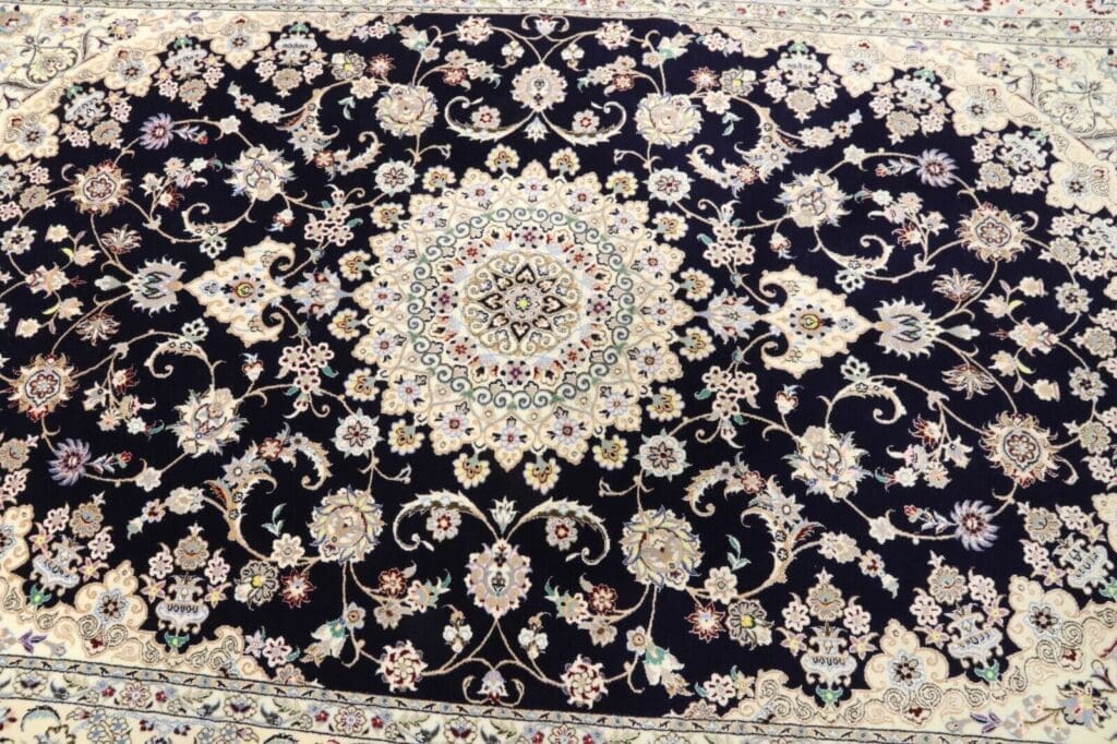 Persian Rug Nain 240 x 154 cm Wool Hand-knotted