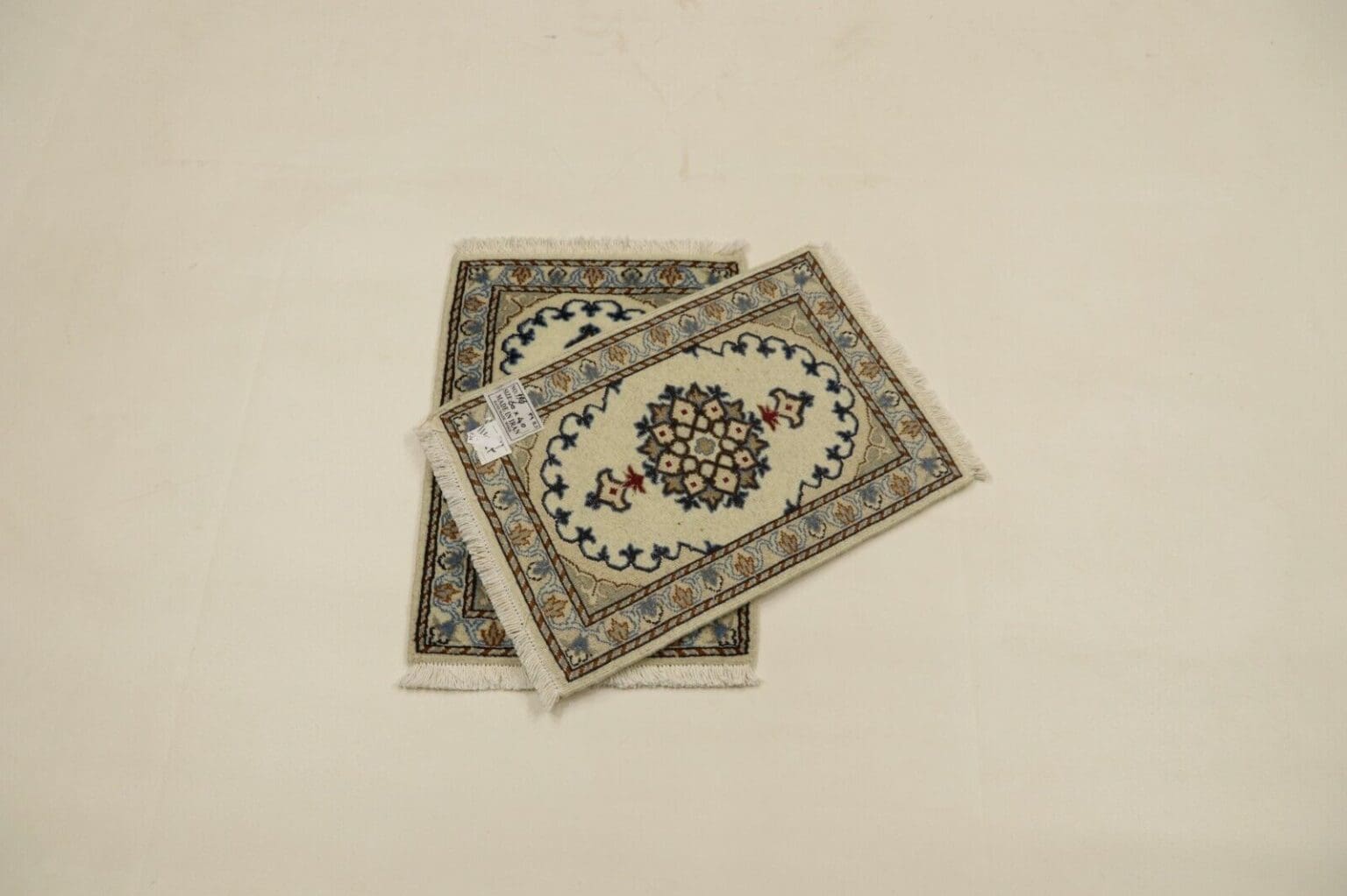 Persian Rug Nain 60 x 40 cm Wool Hand-knotted