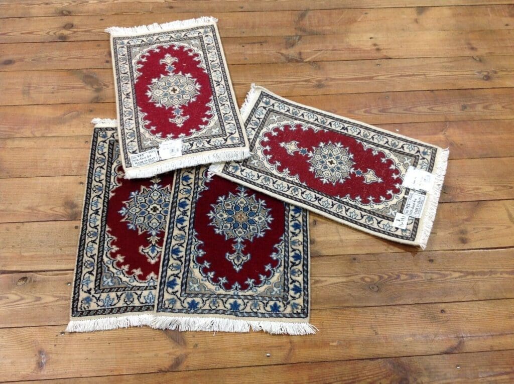 Persian Rug Nain 60 x 40 cm Wool Hand-knotted