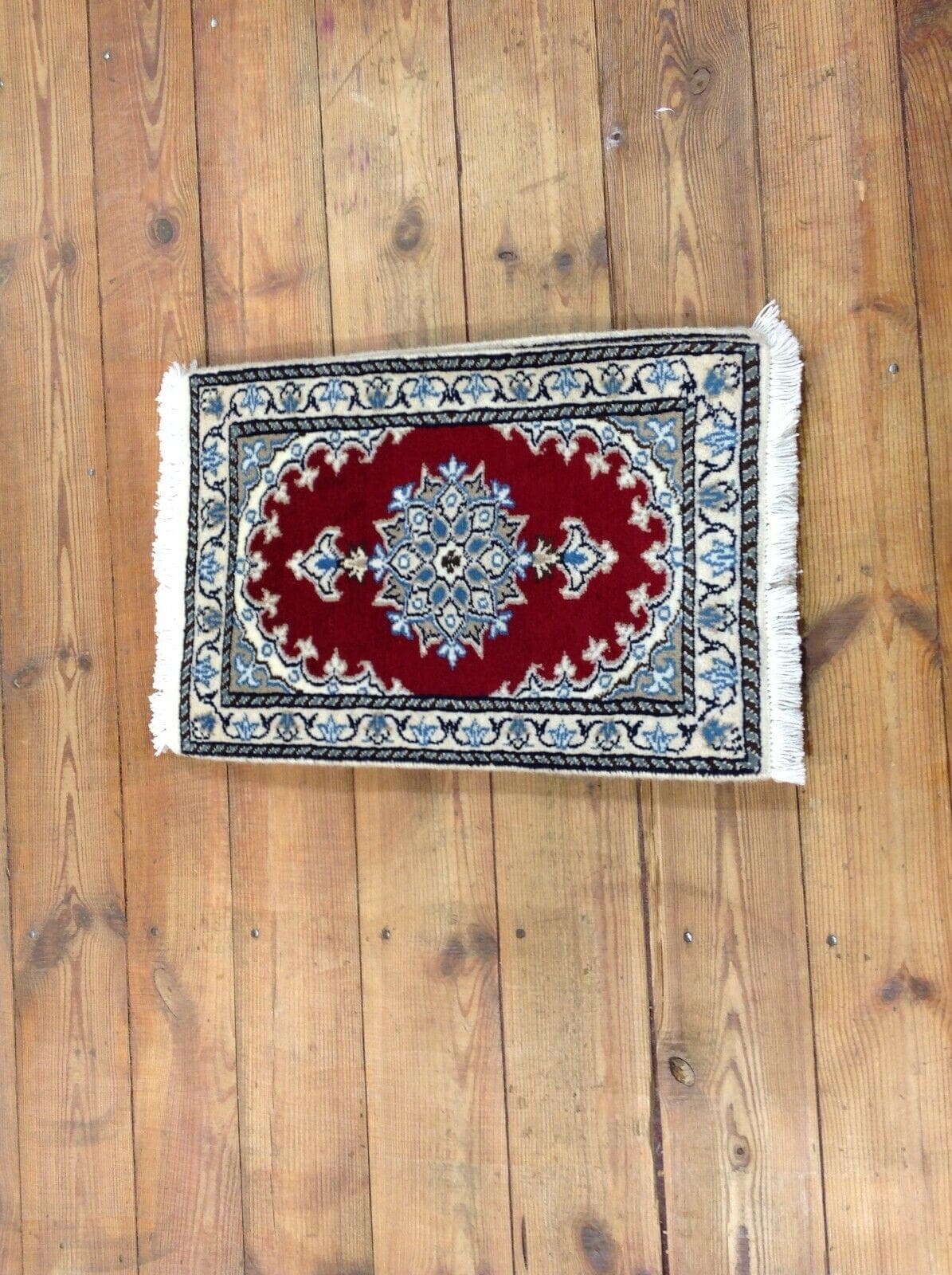 Persian Rug Nain 60 x 40 cm Wool Hand-knotted