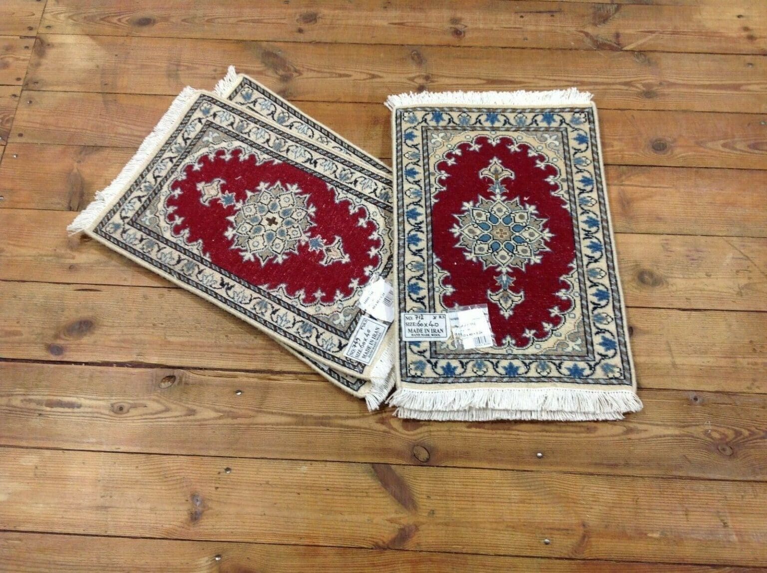 Persian Rug Nain 60 x 40 cm Wool Hand-knotted