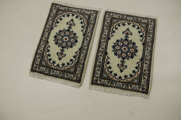 Persian Rug Nain 60 x 40 cm Wool Hand-knotted