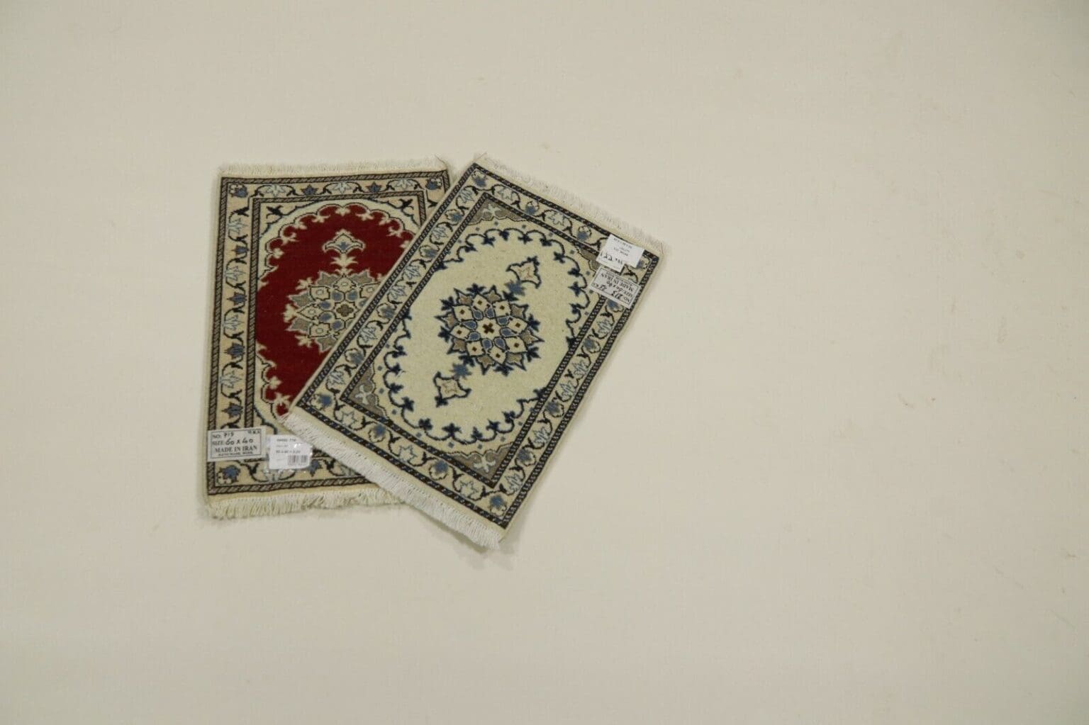 Persian Rug Nain 60 x 40 cm Wool Hand-knotted