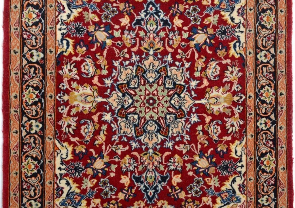 Persian Rug Isfahan 99 x 71 cm Wool Hand-knotted