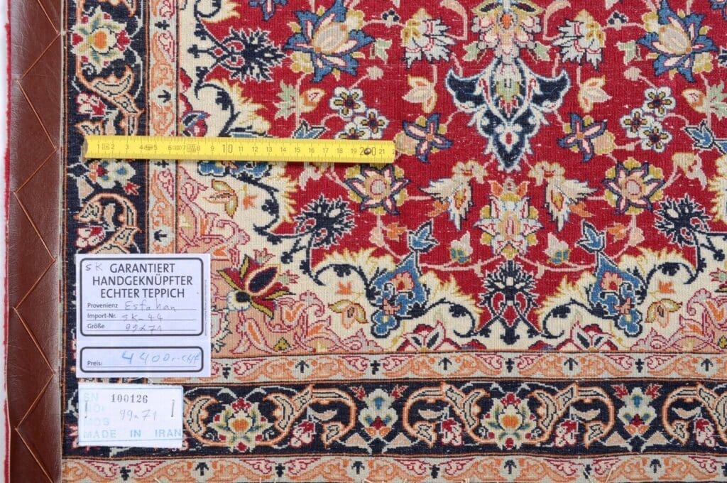 Persian Rug Isfahan 99 x 71 cm Wool Hand-knotted