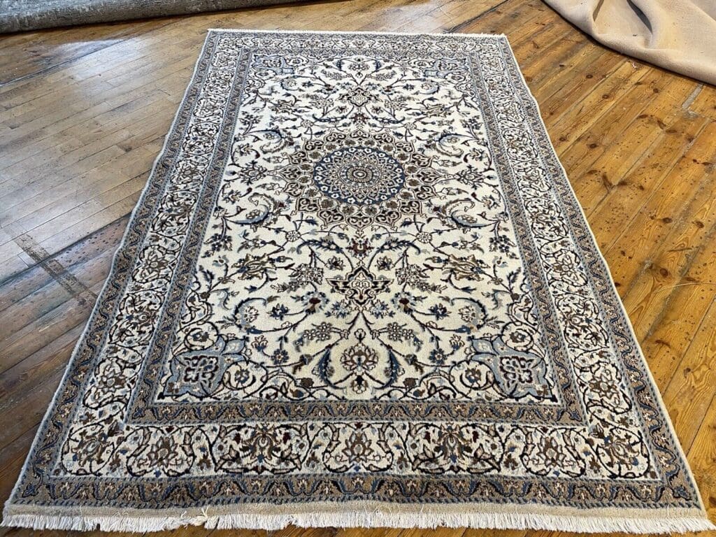 Persian Rug Nain 270x170 cm Wool Hand-knotted