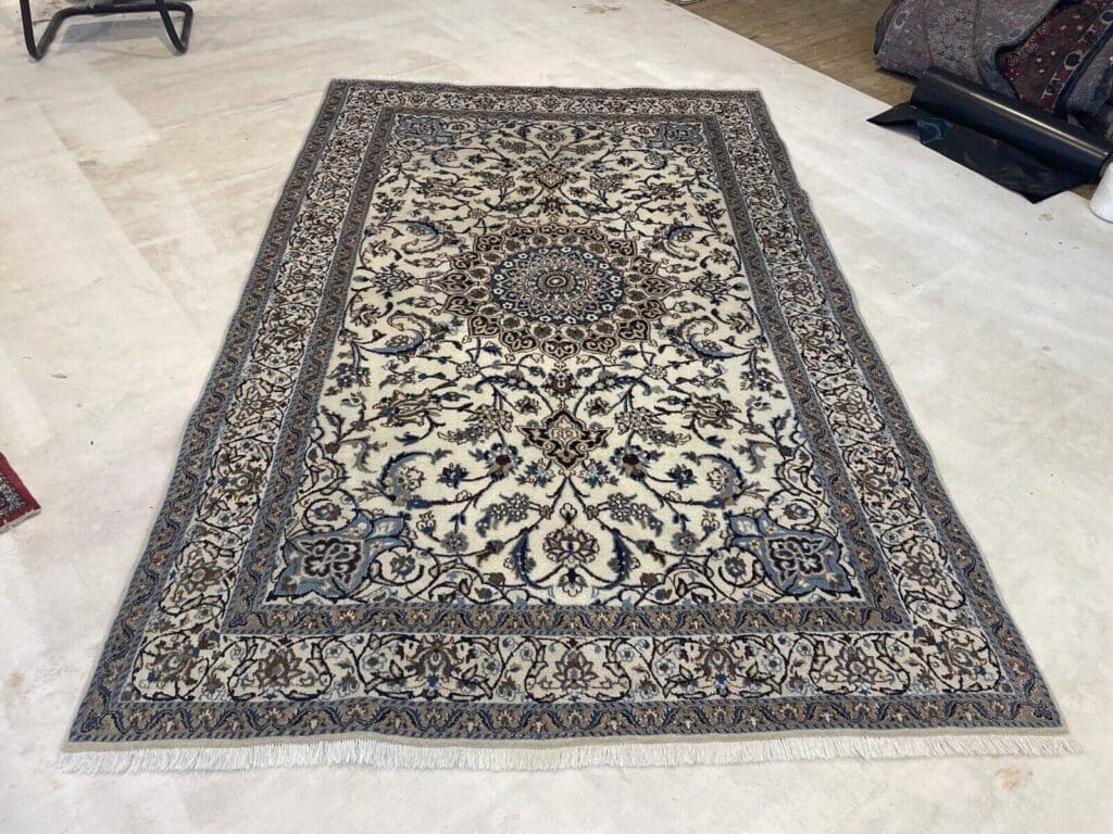 Persian Rug Nain 270x170 cm Wool Hand-knotted