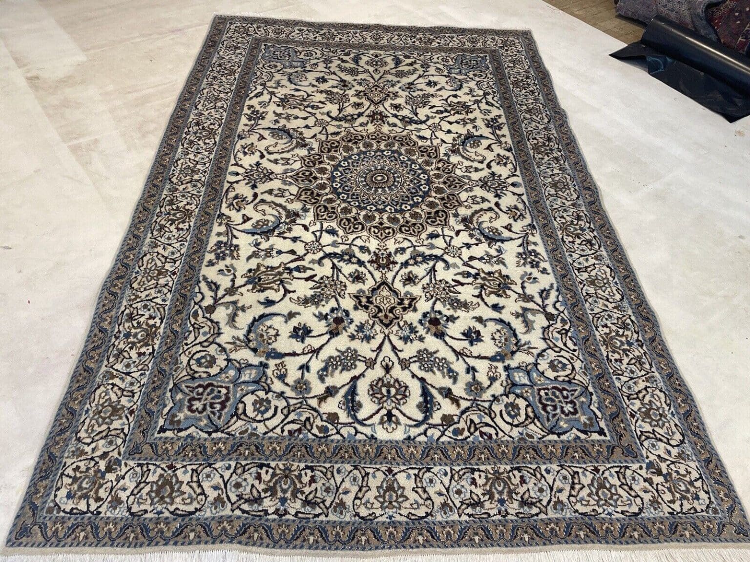 Persian Rug Nain 270x170 cm Wool Hand-knotted
