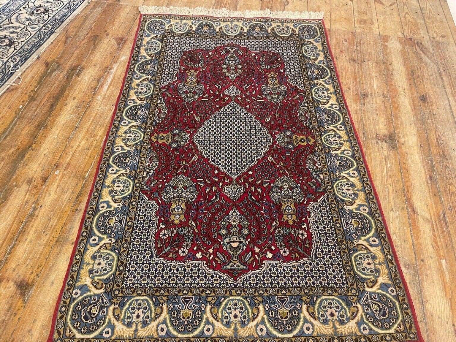 hochwertiger-ghom-perserteppich-grobe-155x105-cm-florhohe-10-12-mm-1-3 Persian Rug Qom 155 x 105 cm Wool Hand-knotted