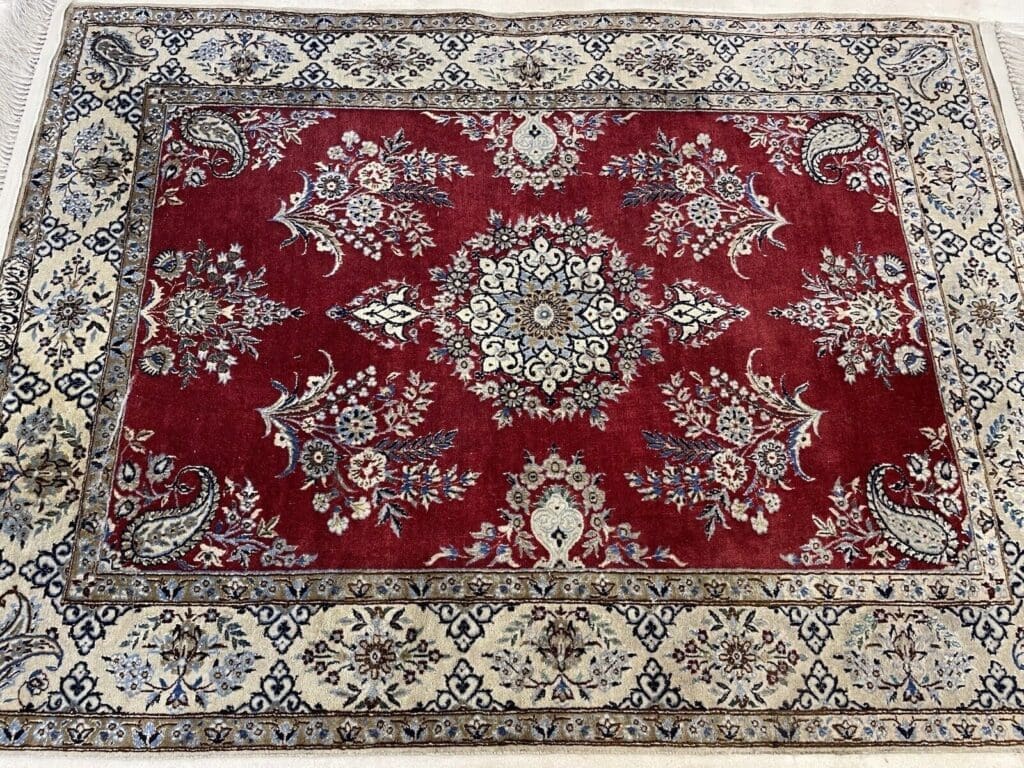 Persian Rug Nain 130 x 96 cm Wool Hand-knotted