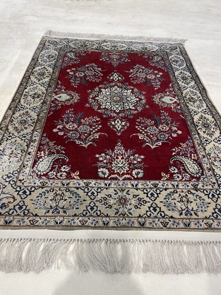 Persian Rug Nain 130 x 96 cm Wool Hand-knotted