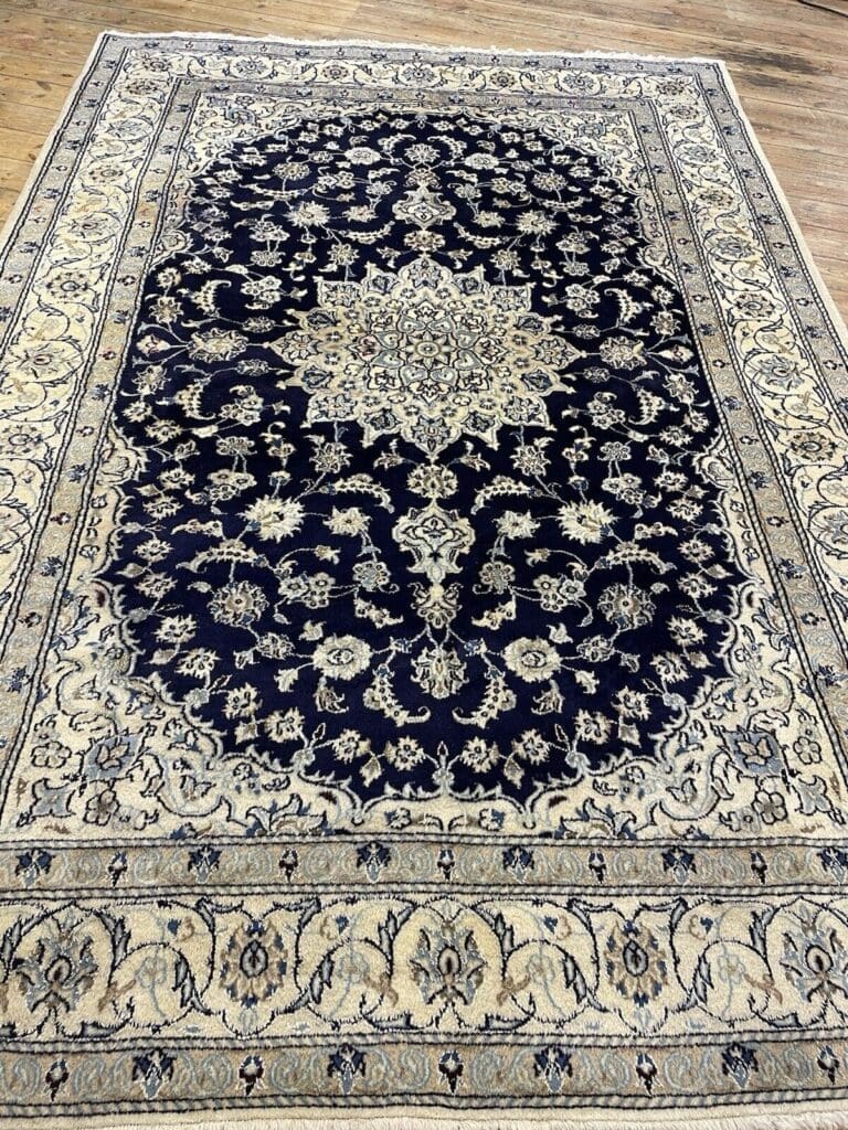 Persian Rug Nain 290x200 cm Wool Hand-knotted