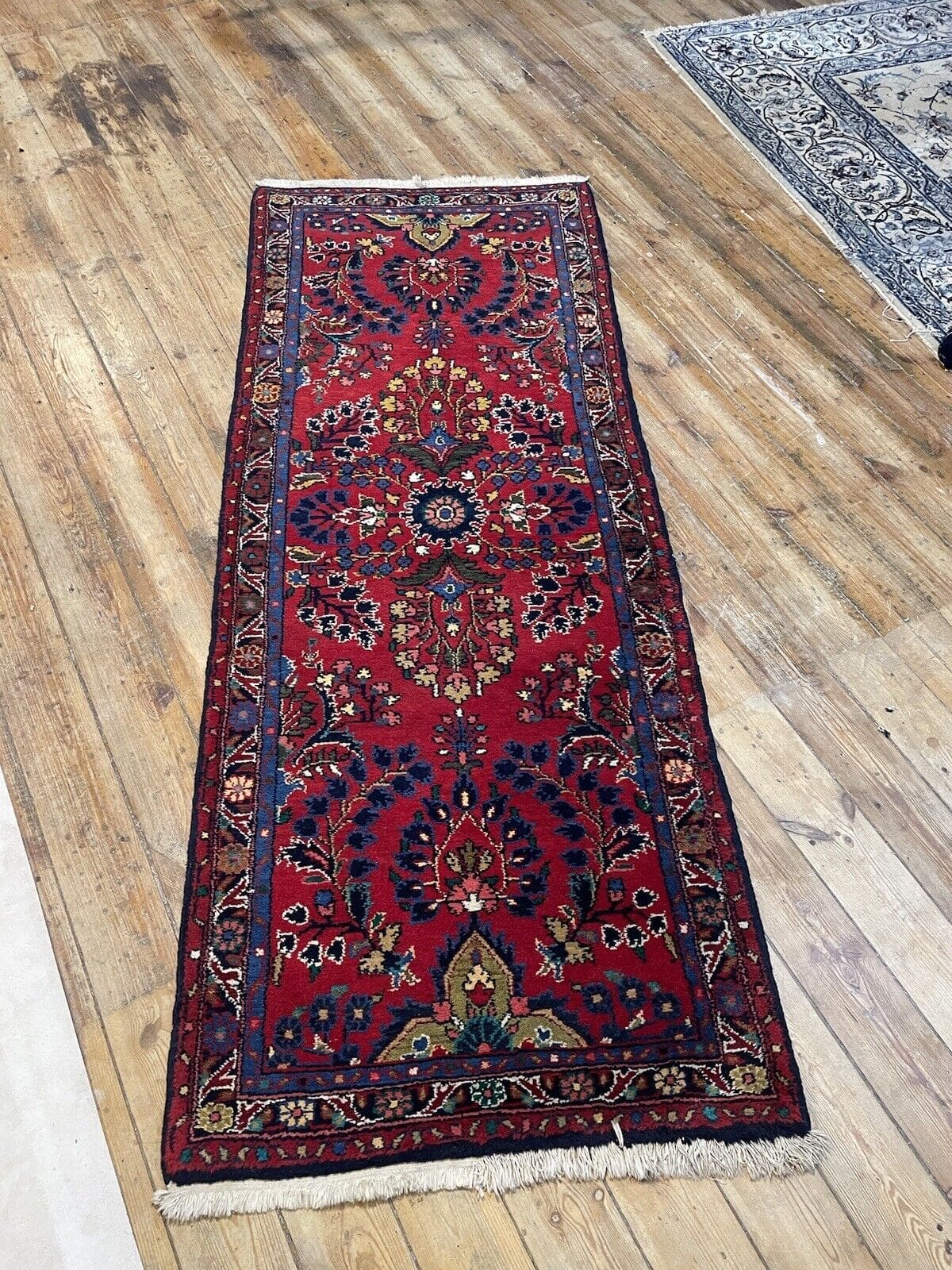 top-qualitat-sarough-alt-rot-perserteppich-220x85-cm-100-wolle-1-2 Persian Rug Sarouk 220x85 cm Wool Hand-knotted