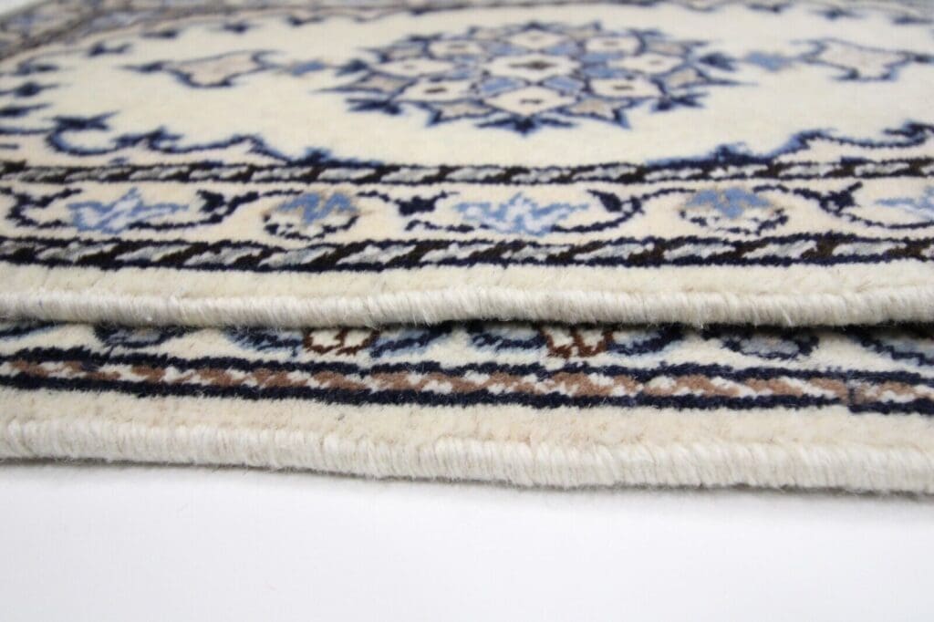 original-perserteppich-2-wahl-nain-poshti-40-cm-x-60-cm-top-zustand-1-10 Persian Rug Nain 40 cm x 60 cm Wool Hand-knotted