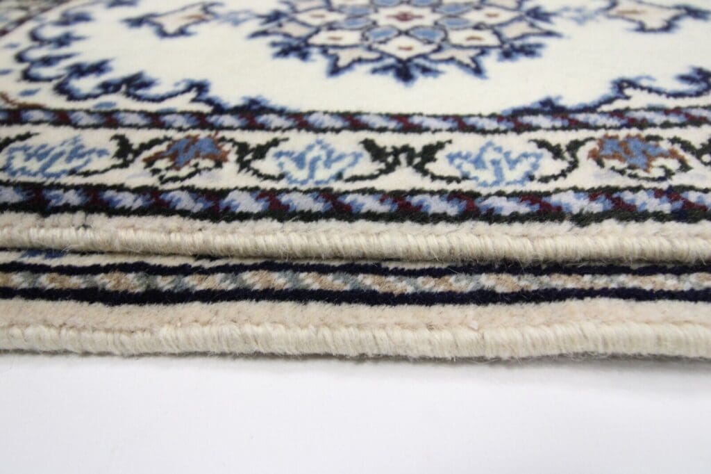 Persian Rug Nain 40 x 60 cm Wool Hand-knotted