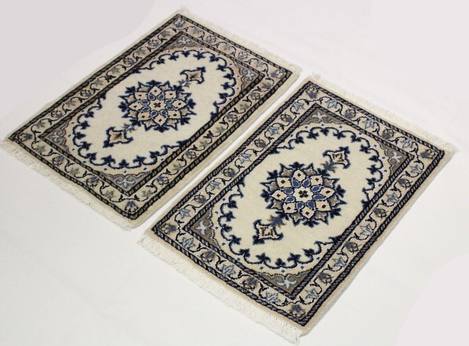 original-perserteppich-2-wahl-nain-poshti-40-cm-x-60-cm-top-zustand-1-18 Persian Rug Nain 40 x 60 cm Wool Hand-knotted