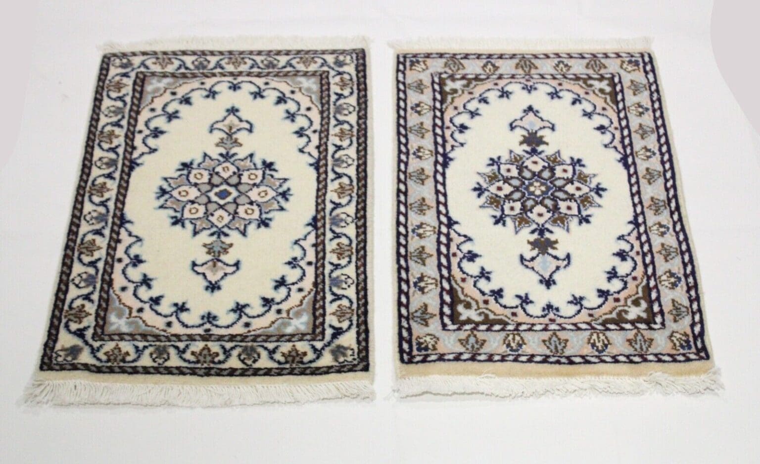 Persian Rug Nain 40 cm x 60 cm Hand-knotted (Sold)