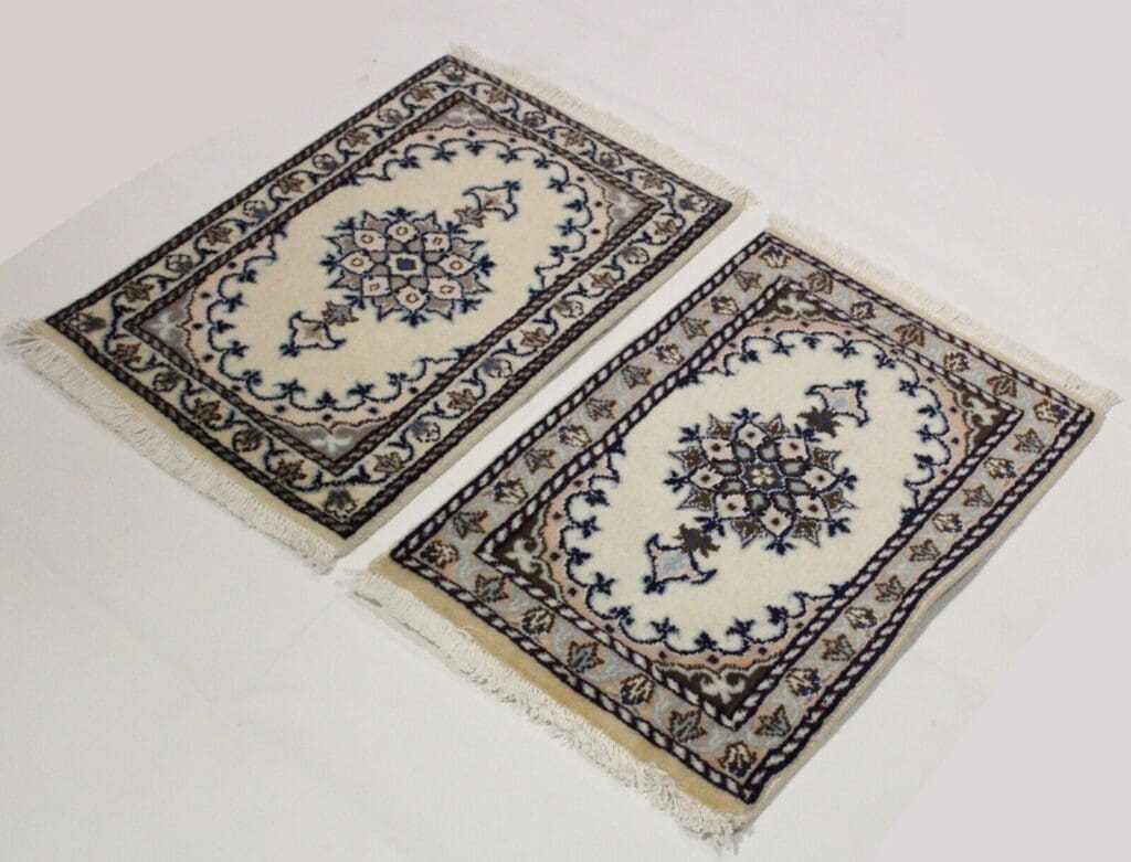 Persian Rug Nain 40 cm x 60 cm Hand-knotted (Sold)