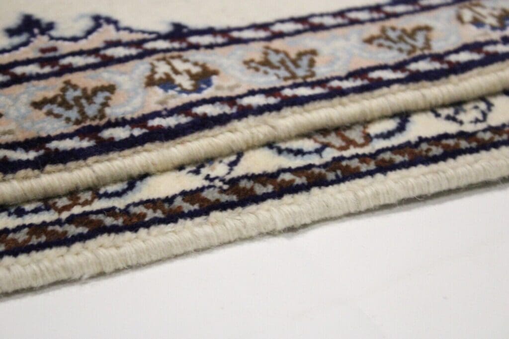 Persian Rug Nain 40 cm x 60 cm Hand-knotted (Sold)